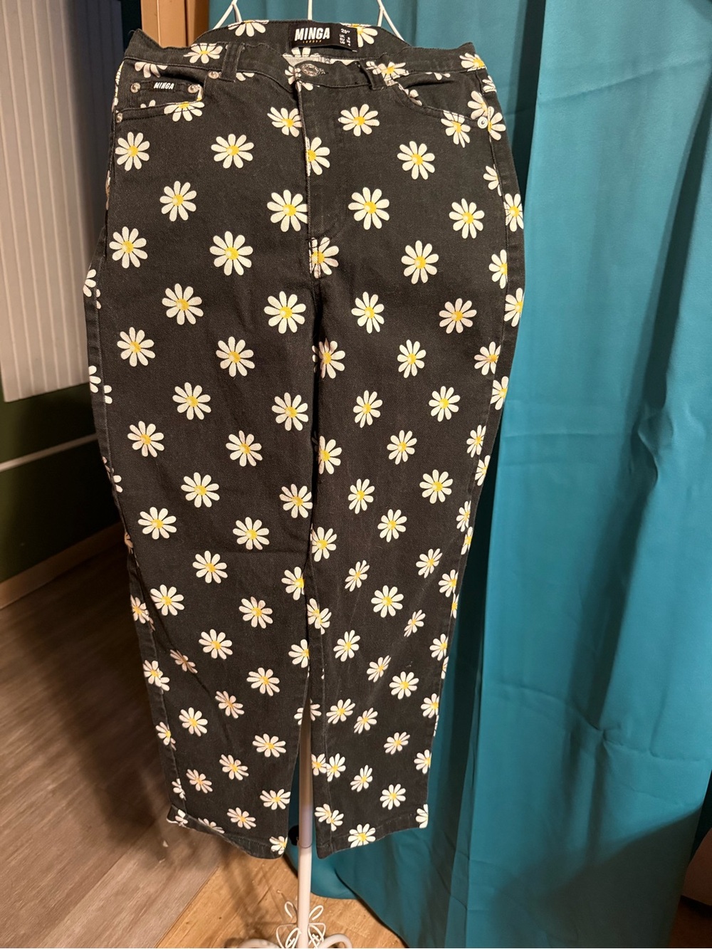 Minga Black Daisy Print Straight Leg Jeans